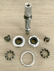 SHIMANO 600 BOTTOM BRACKET 68-115 MM BRITISH THREADING