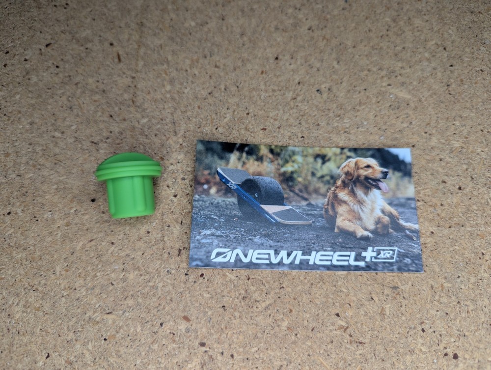 Onewheel +XR Charger Plug – Lime – NEW !