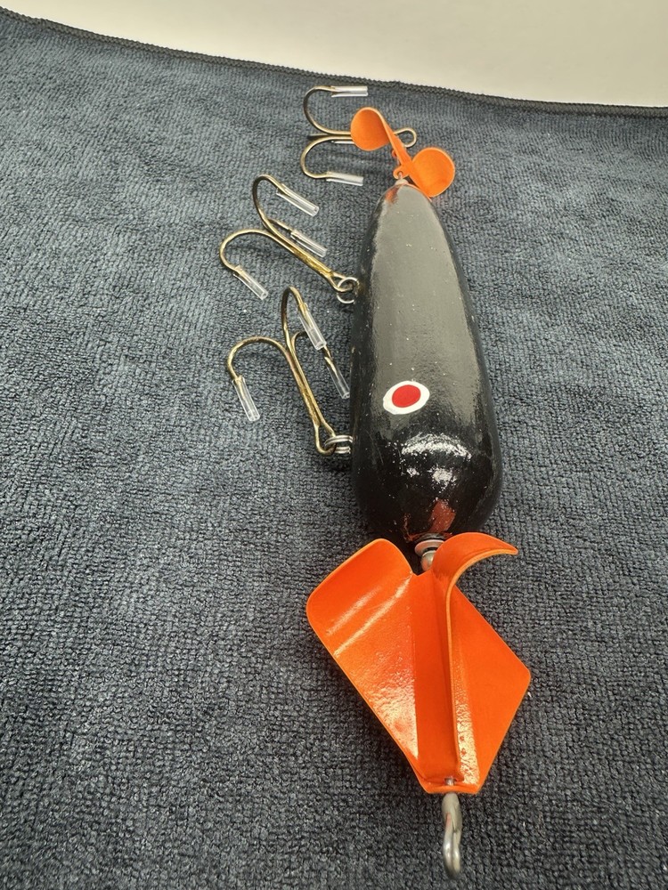 Wood Musky Topwater – Unknown Maker – Muskie – 3 Props (2 Front,1 Rear)