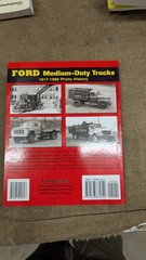 Automotive Book, Ford Medium-Duty Trucks Book
