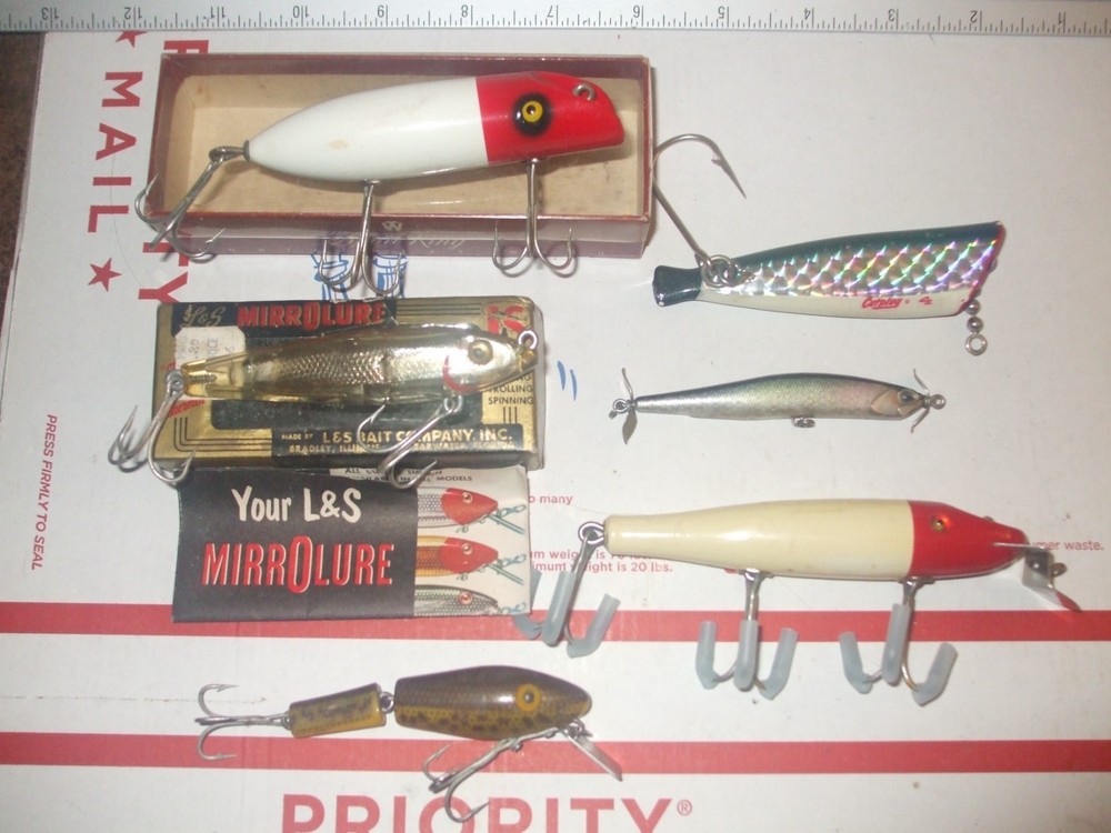 LOT OF 6 VINTAGE LURES CCB MIRR – O – LURE SPORT KING CUT PLUG + 1 UNKNOWN