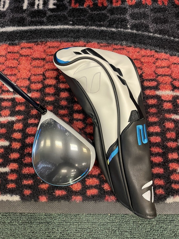 New TaylorMade SIM 2 Max Driver Mens RH Fujikura Ventus 5s 9 Degree Stiff