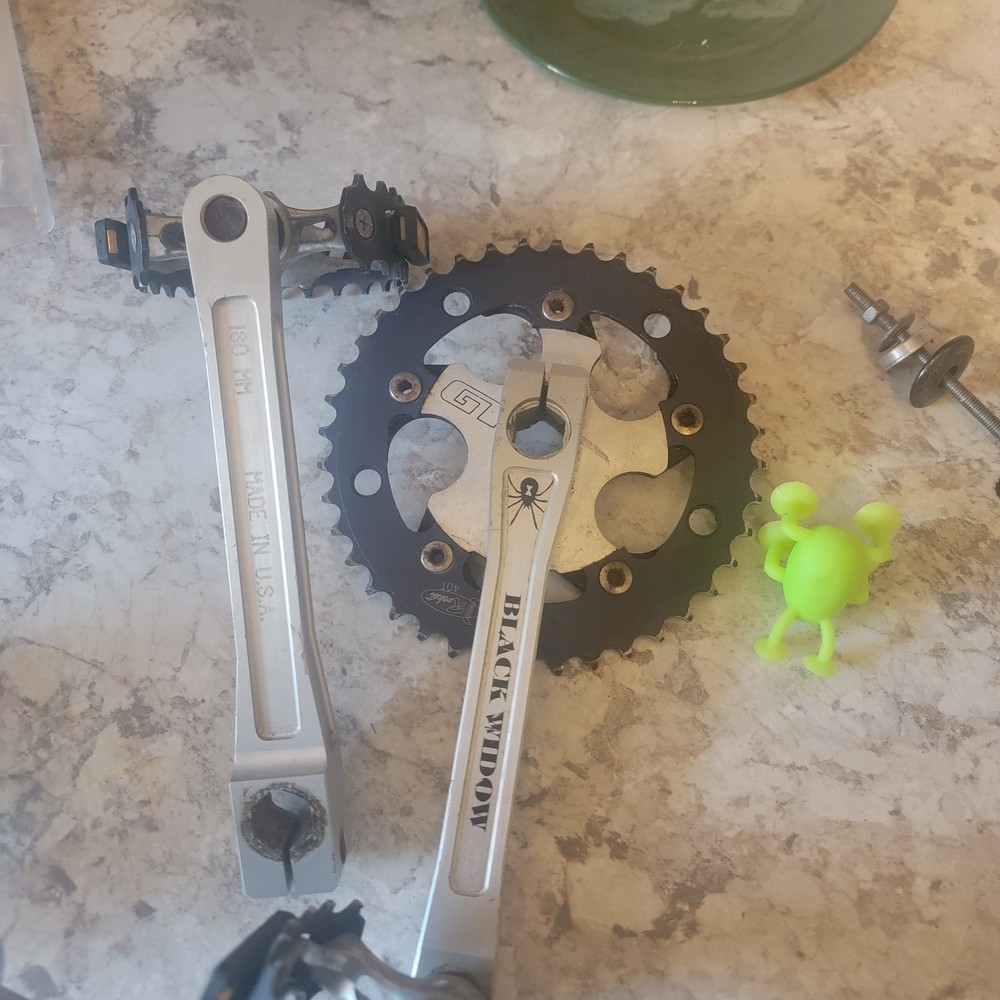 Black Widow BMX 180mm Cranks W Gt Rocket 40t Sprocket And Euro Hex Spline Shaft.