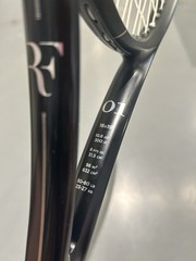 Wilson RF 01 STRUNG 4 1/4 ( Tennis Racket Federer 98 sq inch 10.6oz 300g 16×19 )