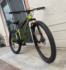 Specialized Rockhopper 29in Medium Mountain Bike Front Suspension Mech Disc.