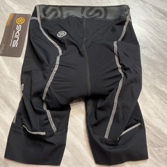 Skins C84001009 Women&rsquo;s Cycling Nylon/Elastane Shorts, Black/White Sz Small NWT