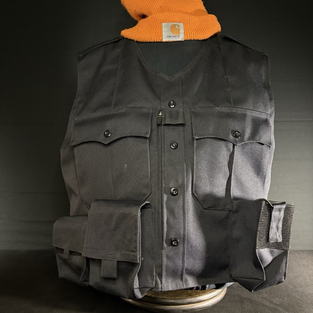 Elbeco Tactical Carrier Size Medium Black w/Magazine & Radio Pouches & Waistband