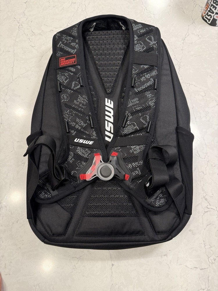 USWE Gate 26 Commute Hydration Backpack, 26L, NDM 3.5 Harness, Carbon Black