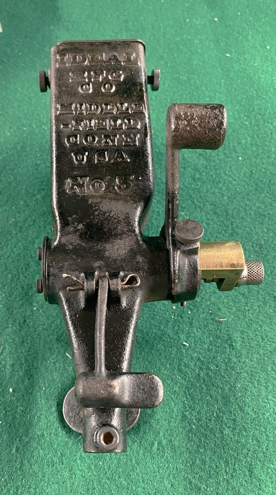 VINTAGE LYMAN No 5 POWDER MEASURE