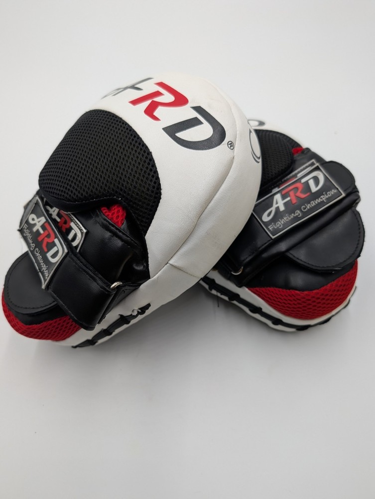 ARD Champs Fighting Champion Punch Mitts Focus Pads Boxing MMA Training Pair