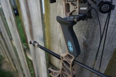 Mathews Engage Custom Bow Grip (vertix, V3X, Phase 4, Lift, Lift X)