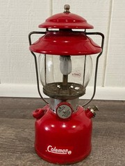 Vintage Red Coleman Lantern 200A Single Mantle & Yellow Clamshell Carrying Case