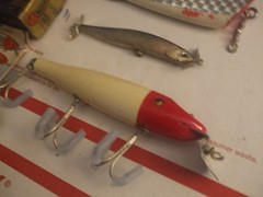 LOT OF 6 VINTAGE LURES CCB MIRR – O – LURE SPORT KING CUT PLUG + 1 UNKNOWN
