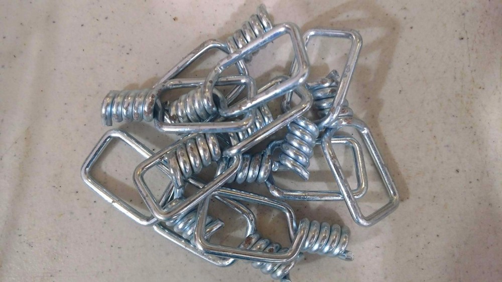 50, HEAVY DUTY 9 GAUGE SNARE SWIVELS, TRAPPING COYOTE BOBCAT FOX SNARING