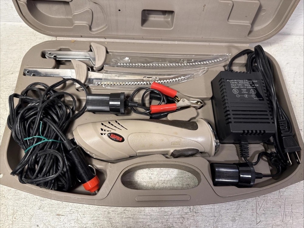 Rapala Corded Electric Fillet Knife PGEF1 Case 2 Blades, 120v & Battery Adapter
