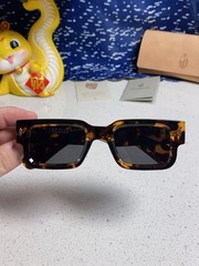 JACQUES Thick-Frame Sunglasses (Unisex)