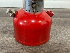 Vintage Red Coleman Lantern 200A Single Mantle & Yellow Clamshell Carrying Case