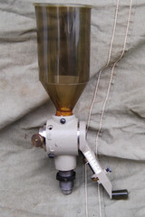 OHAUS MODEL 7200 DU-O-MEASURE POWDER MEASURE