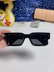 JACQUES Thick-Frame Sunglasses (Unisex)