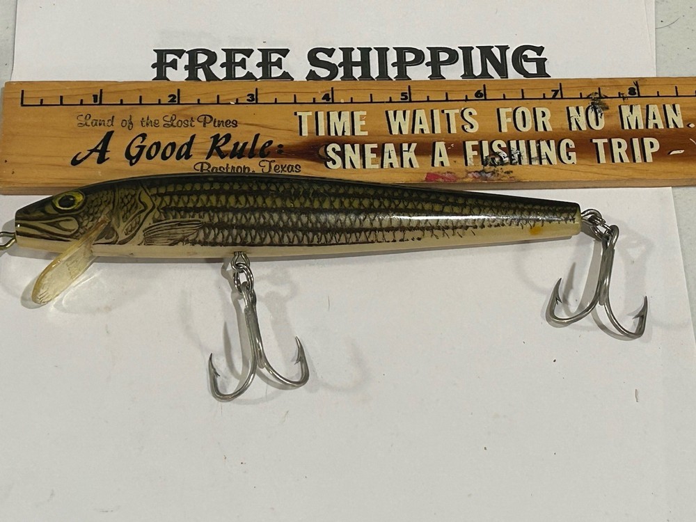 VINTAGE 7&Prime; FLOATING REBEL MINNOW THIS ONE IS SILIENT 1.6 OUNCE FISHING LURE
