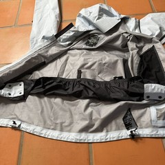 Burton [ak] GORE-TEX Men&rsquo;s light blue Hooded Waterproof Snowboard Jacket Size s