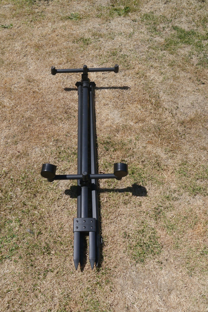 KORUM RIVER BARBEL TRIPOD USED COARSE FISHING TACKLE WITH PLASTIC CUPS