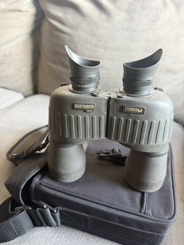 Steiner nighthunter 10×50… Binoculars….bright & clear…made in germany