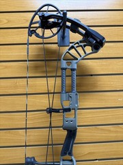 Item 4118 – Prime Archery Divide 33 Compound Bow – 70 Pounds 29”draw Length