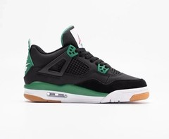 SB x Jordan 4 Retro suede Black Green Size US (MEN)