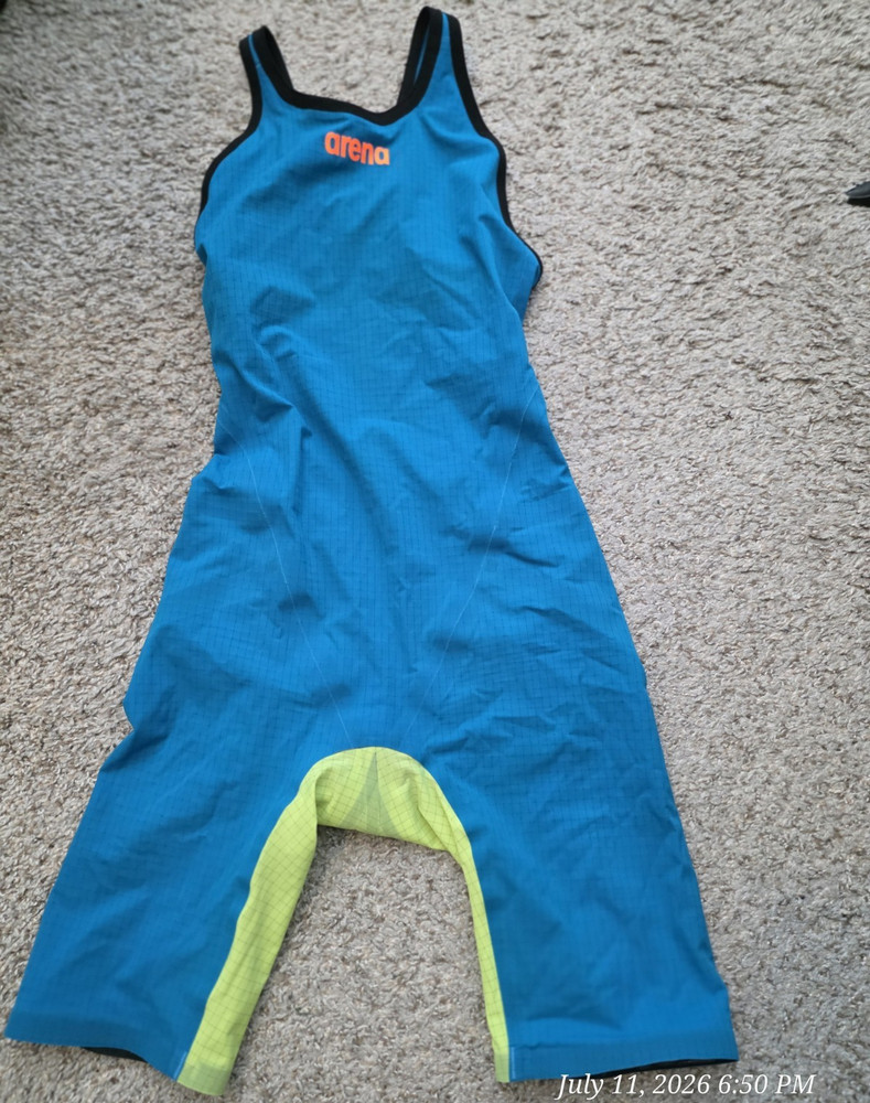 Arena Women&rsquo;s Competitive Racing Kneeskin Swimsuit Size 28 Blue Black Green