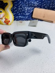 JACQUES Thick-Frame Sunglasses (Unisex)