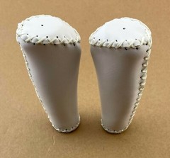 NEW! VINTAGE 135MM LONG ARTIFICIAL LEATHER BICYCLE HANDLEBAR GRIPS IN WHITE.