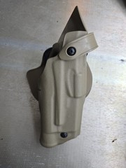 Safariland Glock 17 / Glock 22 Tan duty holster with belt paddle clip RH