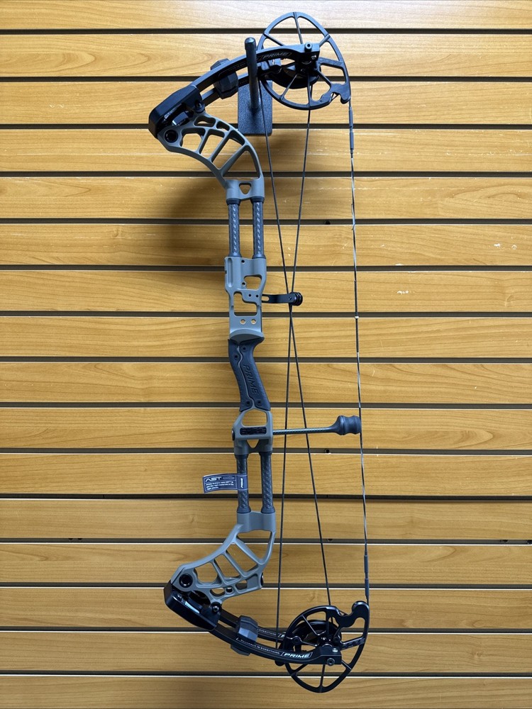 Item 4118 – Prime Archery Divide 33 Compound Bow – 70 Pounds 29”draw Length