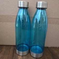 Two (2)WATER BOTTLE Blue sports/gym Plastic BPA Free Stainless Steel Lid 22 oz