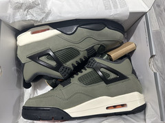 NEW (Men&rsquo;s) Undefeated X Jordan 4 Black green IB1519-200 – Size US 7-12