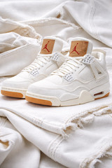 Jordan 4 Retro x Levis White Denim 2018 Men&rsquo;s Size US 7-12