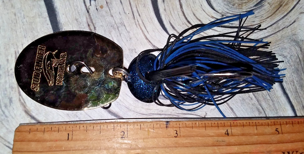 1.6 oz Musky CHATTER BLUE/BLACK Skirt STUDFINDER GOLD HAMMERED BY NORTHLAND USA