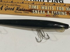 VINTAGE 7&Prime; FLOATING REBEL MINNOW THIS ONE IS SILIENT 1.6 OUNCE FISHING LURE