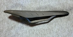 175 Grams! Fizik Arione R1 Carbon Rail Regular Saddle Fi&rsquo;zi:k 304 X 126 mm