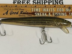 VINTAGE 7&Prime; FLOATING REBEL MINNOW THIS ONE IS SILIENT 1.6 OUNCE FISHING LURE