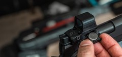 Osight XE AMRS Enclosed Red Dot Sight, RMR Footprint, 2/6+32 MOA Multi-Reticle