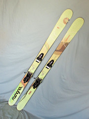 Rossignol VooDoo BC 90 women&rsquo;s Twin Tip Park skis 160cm Rossignol 100 bindings ~