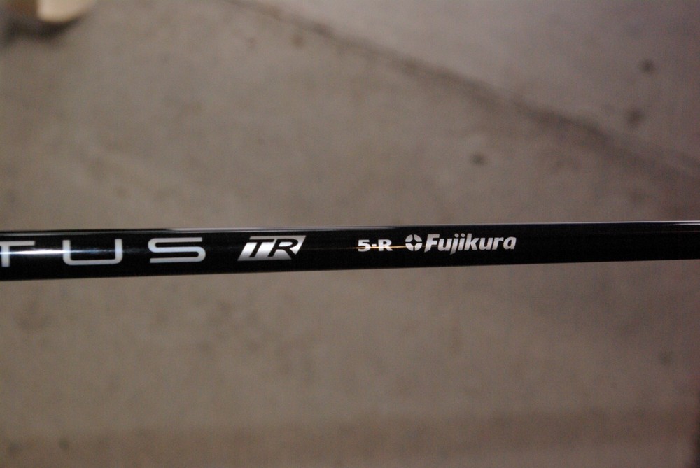 New 46.5&Prime; Fujikura Ventus Blue TR 5R 55G blue/blk Reg. shf w/ Taylormade sleeves