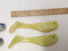 HAND POURED SOFT SWIMBAIT LURES, LOT OF 34, ASSORTD COLORS, UNKNOWN MAKER
