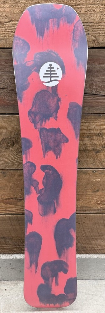 2026 Burton Hometown Hero 160cm Directional Camber Snowboard Tapered Used