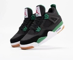 SB x Jordan 4 Retro suede Black Green Size US (MEN)