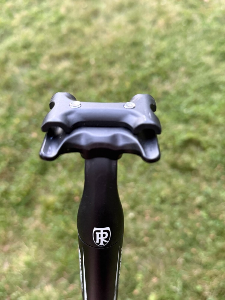 Ritchie Comp 2 bolt seat post black with slight set back 400 x 27.2 6061 Alloy