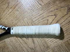 HEAD Extreme MP 100, Grip 4 1/2, 16 X 19 String Pattern, 300 G / 10.6 OZ.