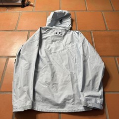 Burton [ak] GORE-TEX Men&rsquo;s light blue Hooded Waterproof Snowboard Jacket Size s